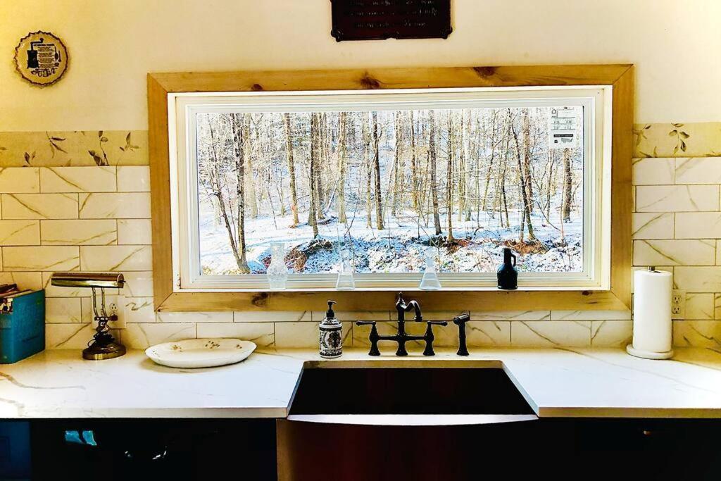Charming 120-Year-Old Farmhouse By The Creek. Starlight Kültér fotó