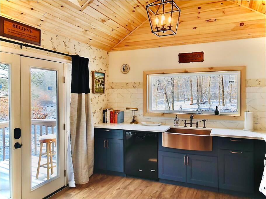 Charming 120-Year-Old Farmhouse By The Creek. Starlight Kültér fotó